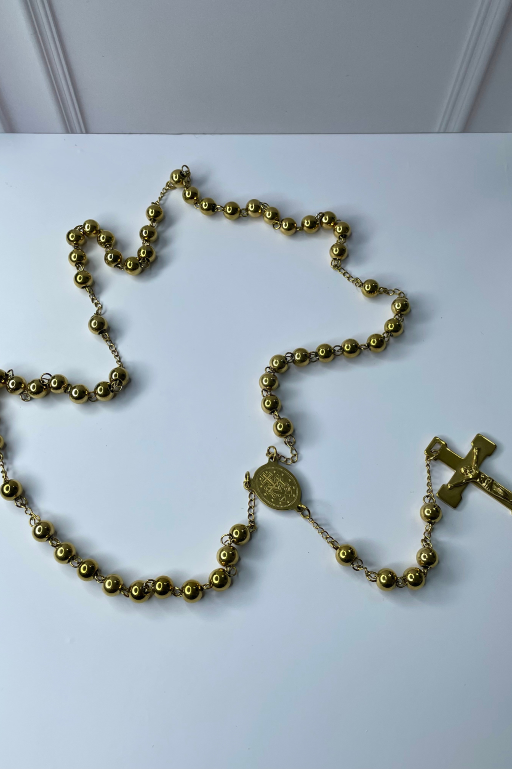 Camándula bolas grandes dorada